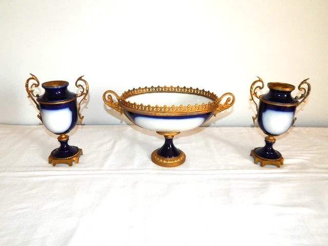 JARDINIÈRE CENTRE DE Table en Régule EUR 40,00 - FR
