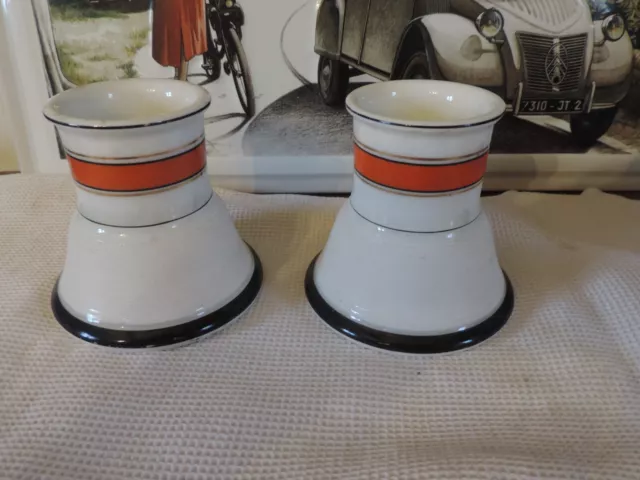 Paire de pyrogènes anciens en porcelaine de Paris