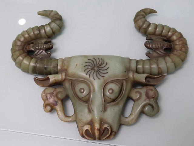 China Qing Dynasty Old Jade Stone Carved Ox Bull Cattle Head God Zun Mask Statue