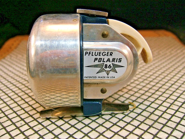 PFLUEGER POLARIS 86 Vintage 1964 U.s.a. Made Good Working Spincast