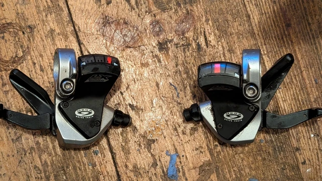 SHIMANO DEORE LX (3x9) SL-M570 Mountain Bike Gear Shifters Nice