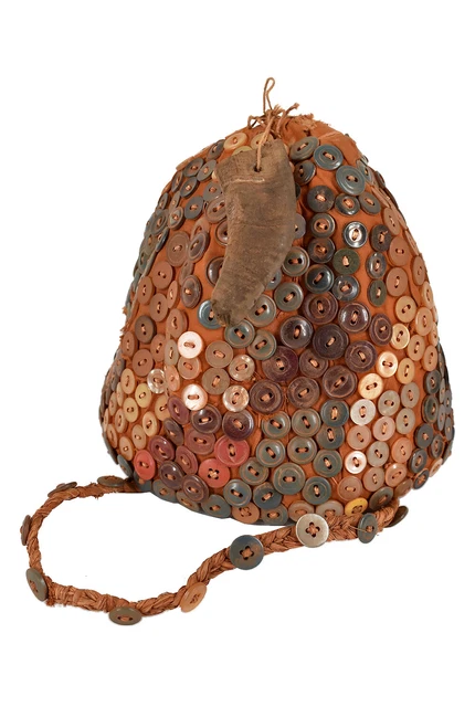 Botones de sombrero para mujer Lega en cesta Bwami Society Congo