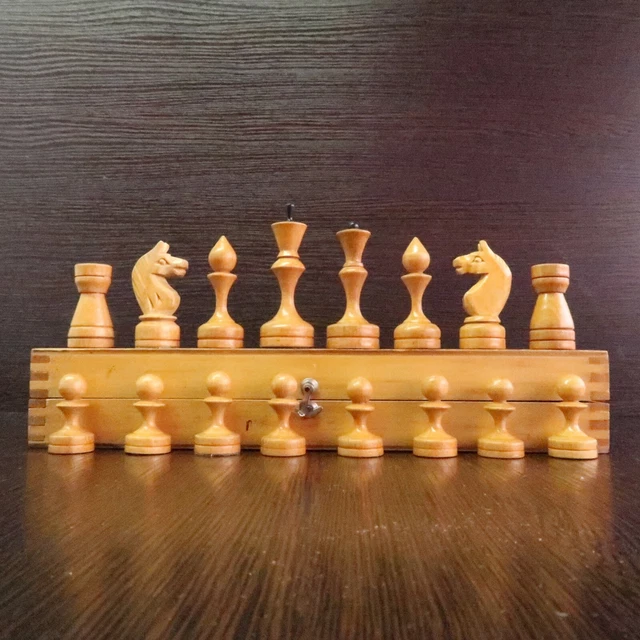 Vintage Jeu d'échecs complet * VIETNAM * CORNE et NACRE