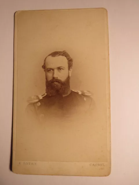 Kassel - Soldat mit Bart in Uniform mit Epauletten - Offizier - Portrait / CDV