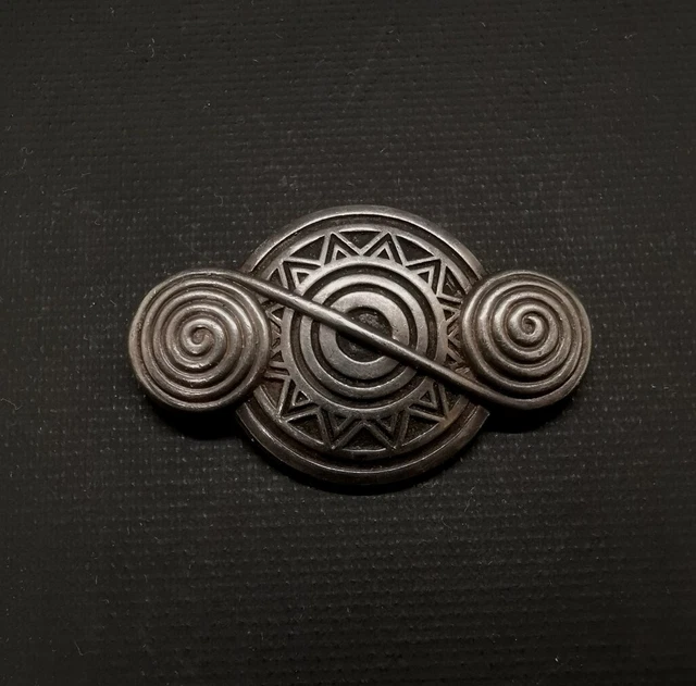 Broche Bretonne KELT Breizh Despred - Argentée - Longueur 4,3 Cm - Occasion
