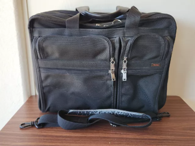 TUMI Alpha Expandable Briefcase. Style 26061D4.