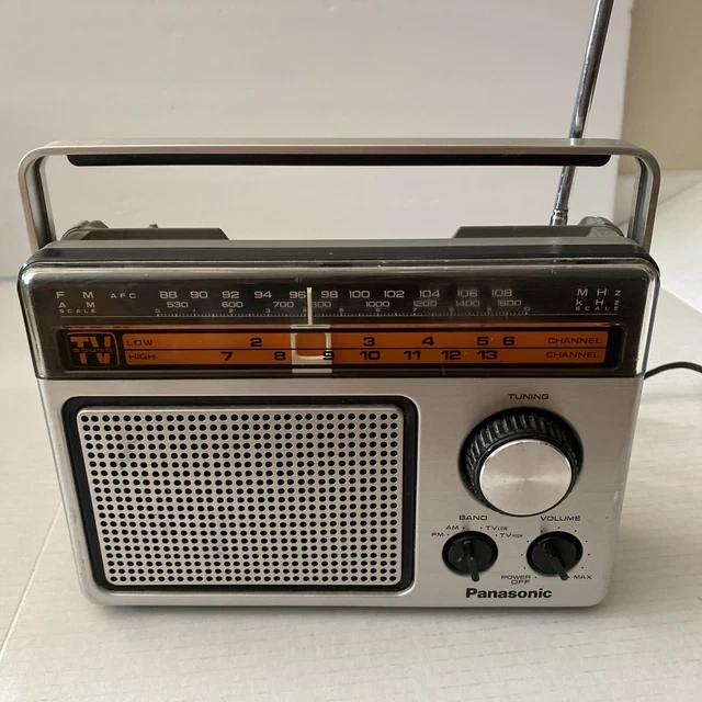 VINTAGE PANASONIC RF1104 RadioTV Listening 1977 Rare AM/FM Battery
