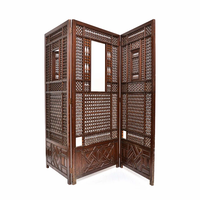 Paravento di fine ottocento in noce, Screen late nineteenth century in walnut Paravento di fine ottocento in noce, Screen late nineteenth century in walnut