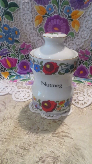 Beautiful Kalocsa Porcelain NUTMEG HOLDER
