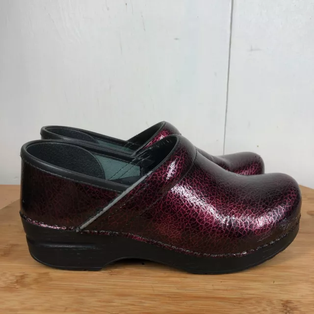 Dansko Clogs Womens 38 US 7 Pink Red Leather Slip On Nursing Shoes Work Classic