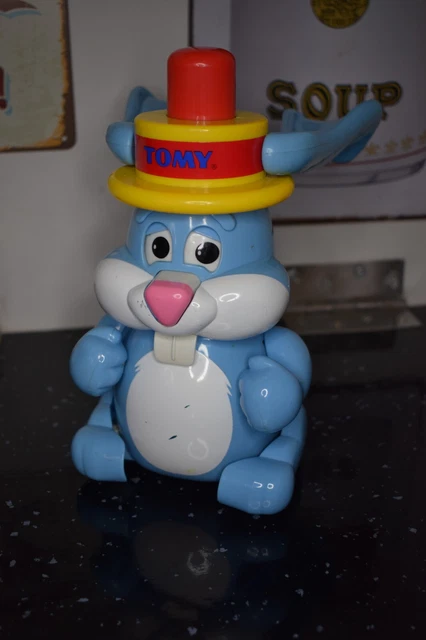 TOMY RABBIT PLASTIC Moving Toy Vintage Collectable 1980s Tested And ...