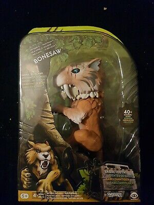 Fingerlings Untamed Sabre Tooth Tiger Bonesaw 40+ Sounds New Interactive Pet Toy
