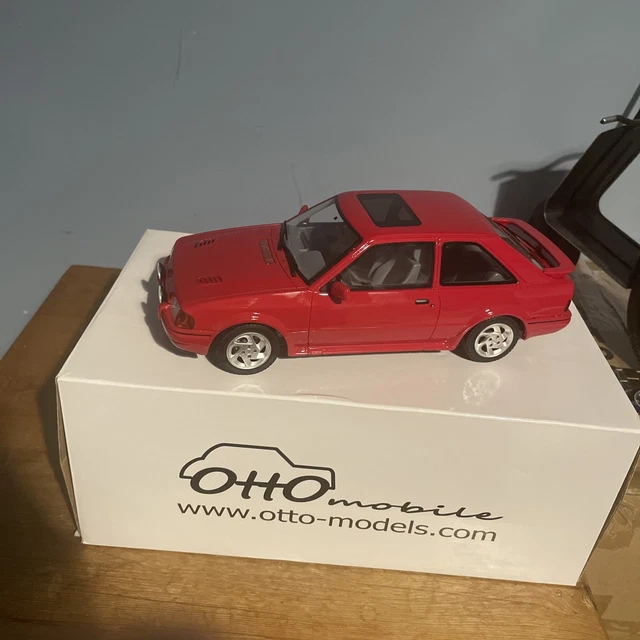 Miniature Ottomobile 1/18 - Ford Escort RS Turbo Mk4 - Rouge OT826 - Neuve