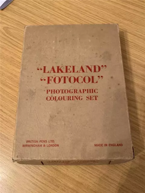 AQ740:  Vintage Lakeland Fotocol Photographic Colouring Set