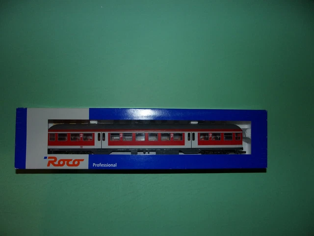 Voiture Voyageurs Roco EUROFIMA Z1 OBB (2ème Classe) - Echelle HO - Rouge/gris