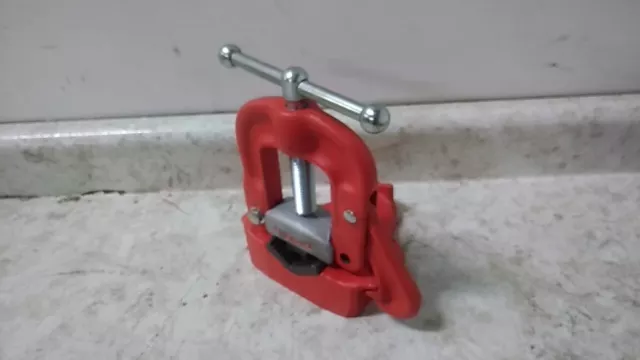 Ridgid 21A 2 In Maximum Pipe Size Bench Yoke Vise