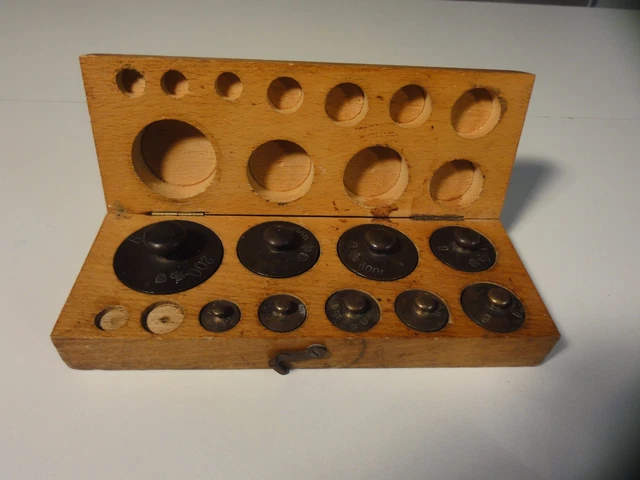 Gewichtesatz Gewichte in Holzschatulle Messing um 1920