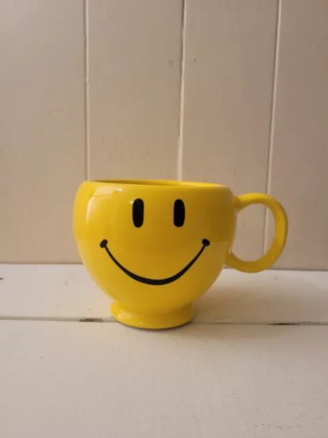 Smily  Bright Yellow FTD Mug Teleflora Gift Multi Use Candy Holder Small Plant..