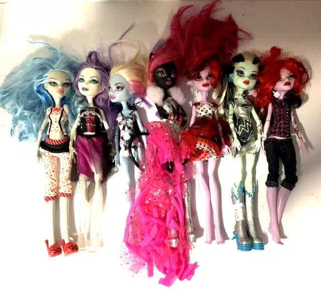 Mattel Monster High Doll Bulk Bundle Lot of 7 Assorted Dolls in Total