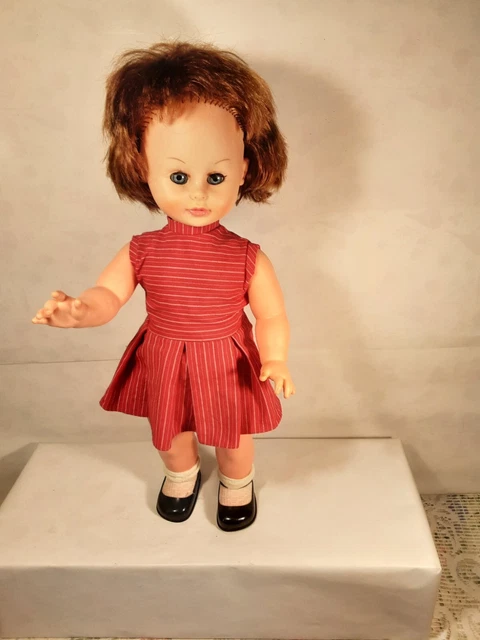 Poupée Mundia Vintage – Années 70, Occasion, Charme Rétro