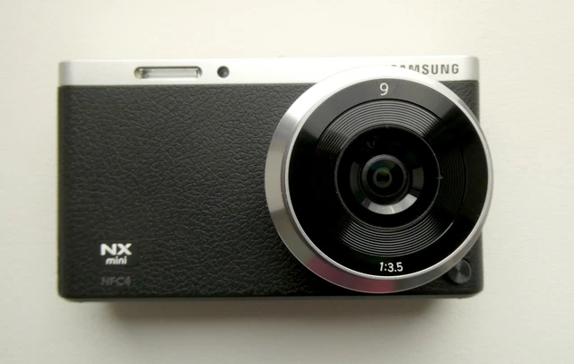 Samsung NX-Mini Compact Camera 20.5M Wi-Fi 9mm Black Mint Condition