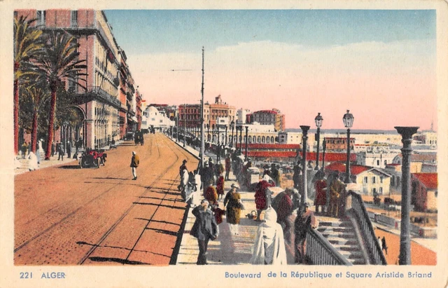 Alger - Algerie - Alger -   Le Boulevard De La Republique Et Boulevard Carnot 487336574