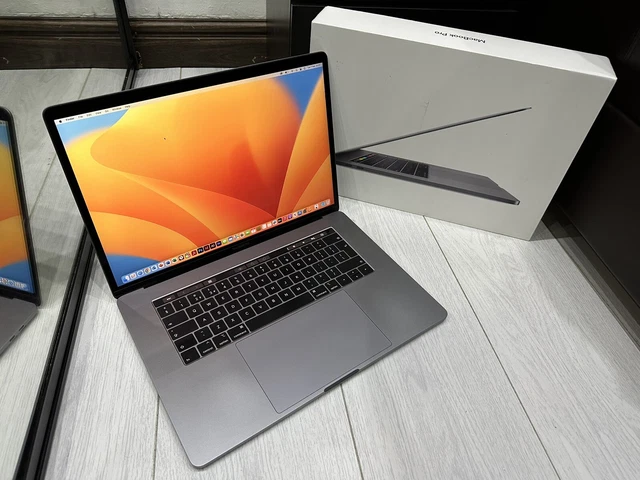 Apple MacBook Pro Retina 15.4” 2019 - 512GB SSD 16GB Ram 2.3GHz 8-Core i9 - Grey