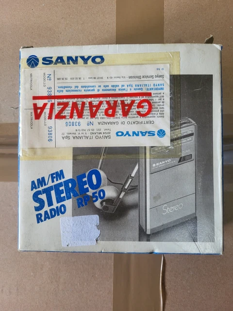 VINTAGE SANYO PORTABLE AM/FM Radio RP-50 Walkman With Belt Clip Rare ...