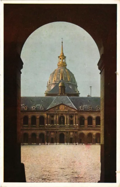 CPA PARIS 7e-LHotel des Invalides-L'Entrée de la Cour d'Honneur (327655)