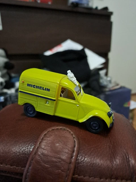 Citroen 2cv Camionnette "Michelin "1/43