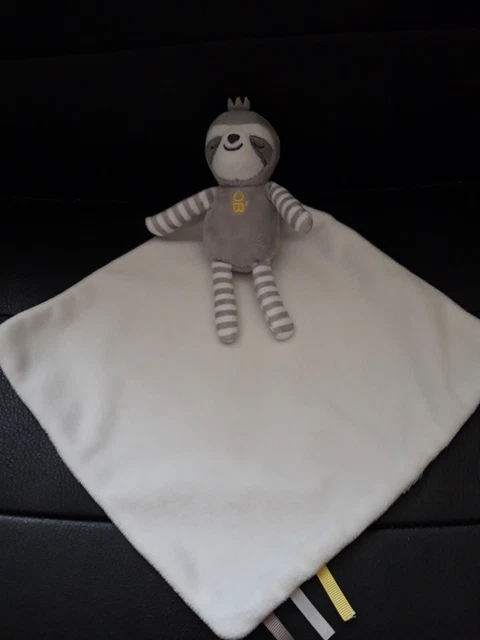 Doudou Plat Cape Obaibi Paresseux Blanc Gris Raye Tbe