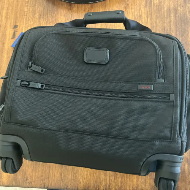 Tumi - Compact 4 Wheeled Duffle Bag Carry On – Alpha 2