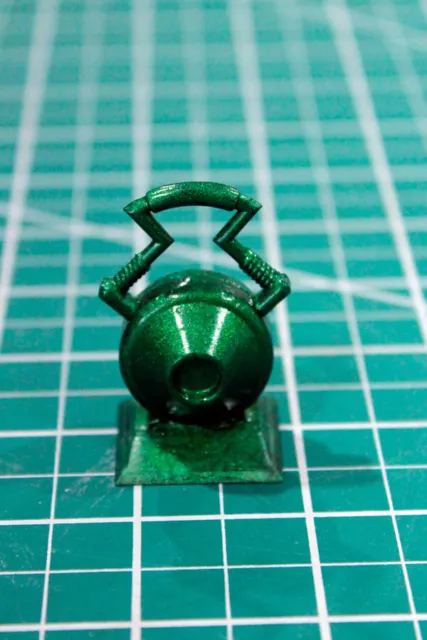 Custom Resin metallic green power battery for 6in. figure 1:12 v.4 Green Lantern