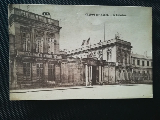 CPA 51 CHALONS-SUR-MARNE - La Préfecture