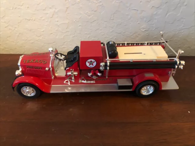 Ertl Texaco 1929 Mack Pumper Fire Truck Bank Replica Preowned