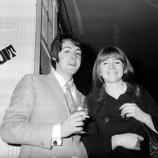 PAUL MCCARTNEY BEATLES his actress girlfriend Jane Asher Grape- 1968 ...