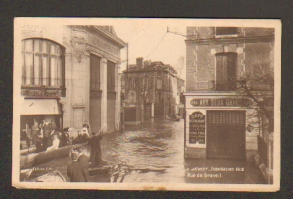 JUVISY (91) Commerce DEFAYEL & CAFE-RESTAURANT ""AUX DEUX GARES"" animated in 1910