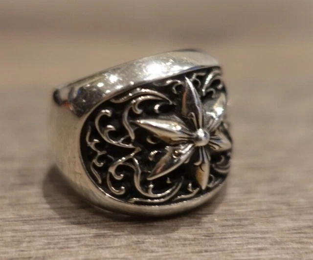 Chrome hearts oval star ring deals