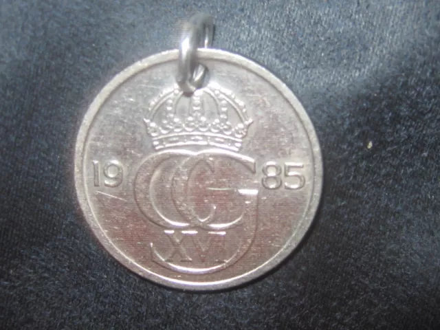 Vintage 20Mm Swedish Sweden Coin Crown Silver Pendant Charm Necklace