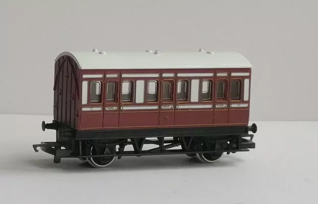 Hornby OO R.219 four wheel coach, Caledonian livery