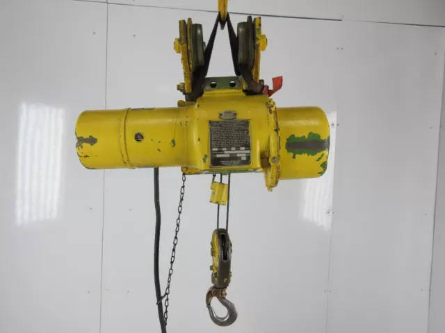 Robbins & Myers 1/2 Ton Electric Cable Hoist 220/440V 3Ph 13' Lift 16FPM Trolley