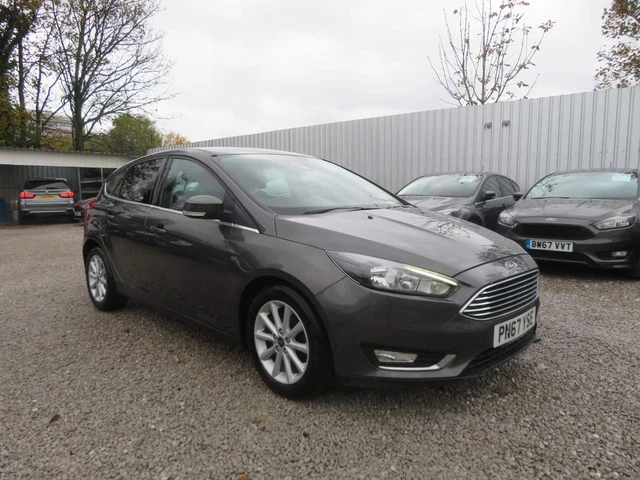 2017 Ford Focus 1.0T EcoBoost Titanium Euro 6 (s/s) 5dr HATCHBACK Petrol Manual