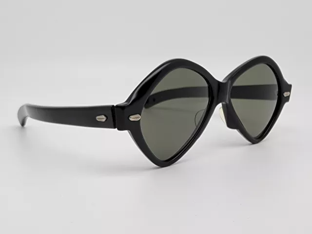 American Optical AO Sunwhirl True Color CN16OT Black Frame Grey Lens Sunglasses