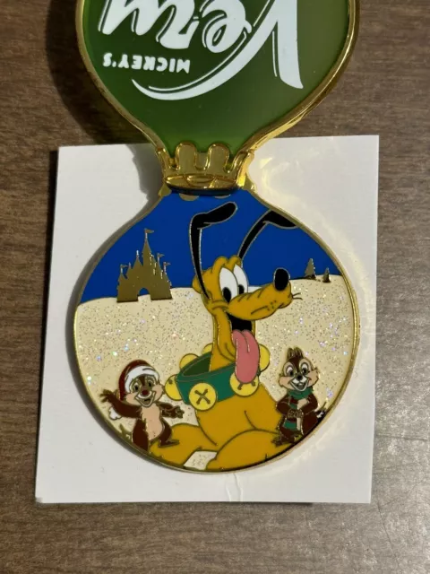 PLUTO CHIP DALE PIN - 2014 DISNEY Mickey's Very Merry Christmas Party - LE 4000