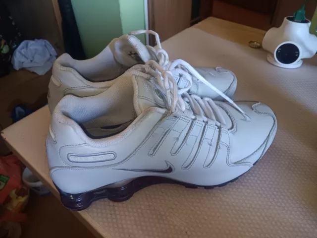 EU Größe 42,5 - Nike Shox R4 silber lila