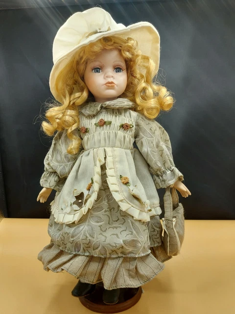 Ancienne Poupée Vintage Grande Taille - Old Doll - Collection