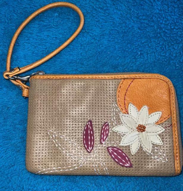 Fossil Womens Tan Orange Trim Leather Floral Hippy Zip Wristlet Small Wallet