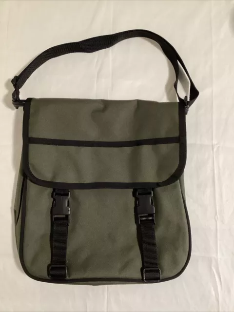 Small Hunting Bag Ideal for fishing, hunting and shooting.