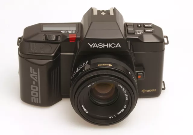 Yashica 200-AF Spiegelreflexkamera mit 1,8/50 mm Objektiv