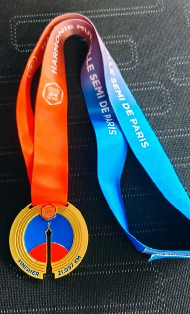 MEDAILLE SEMI MARATHON De Paris 20 Ans Mars 2012. EUR 5,00 - FR